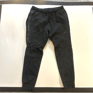 Nike Tech Fleece Joggers/Sweatpants in size Large